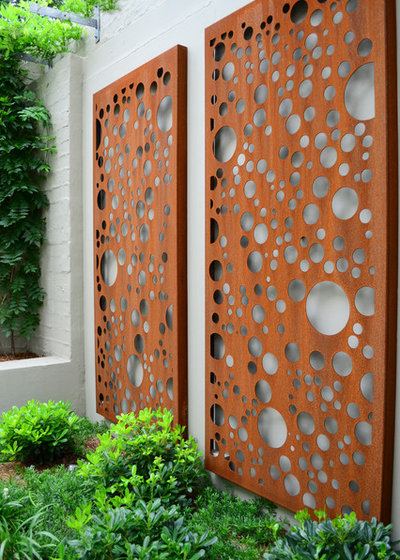 Contemporary Landscape by Outhouse Design