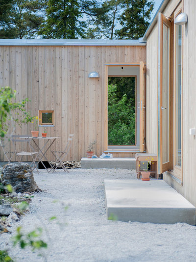 Contemporary Entré by Skälsö Arkitekter