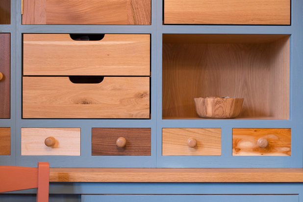 Contemporary Kitchen by Sustainable Kitchens