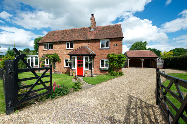 Country Exterior by Jonathan Hagen Photography