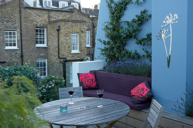 Contemporary Terrace & Balcony by London Garden Designer