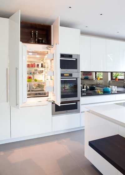 Contemporary Kitchen by Paul Craig Photography