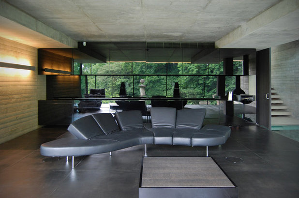 Contemporary Living Room by Eldridge London