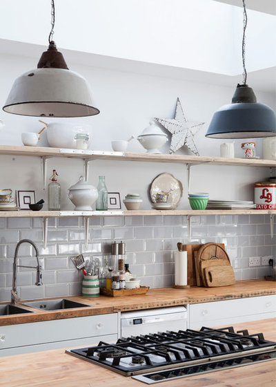 Shabby-chic Style Kitchen by 1st Option