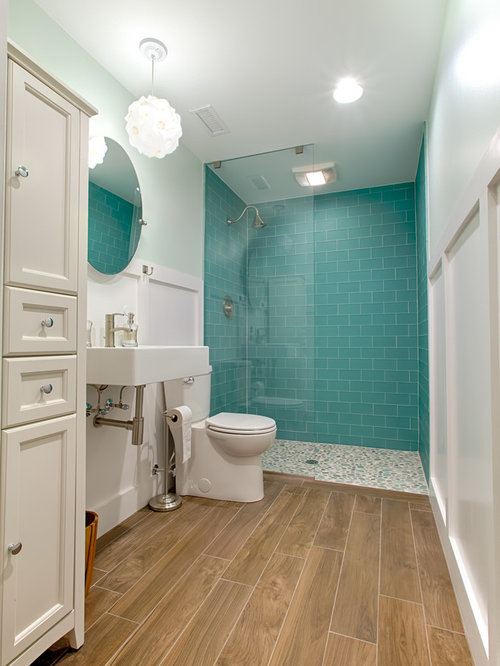 Beach Style Bathroom Design Ideas, Remodels & Photos