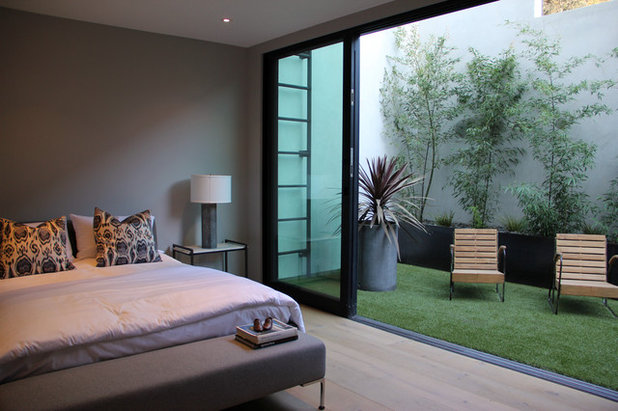 Modern Bedroom by Foundation Landscape Design