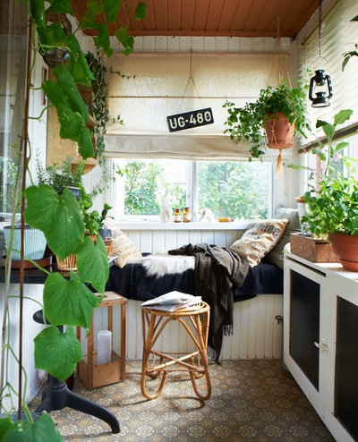 Eclectic Porch by Joanna Thornhill Interiors