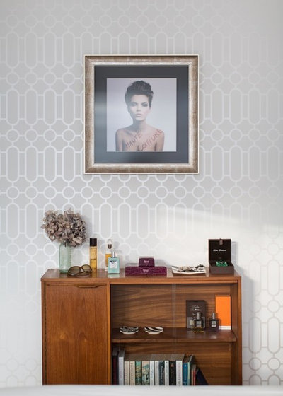 Contemporary  by Laura Butler-Madden