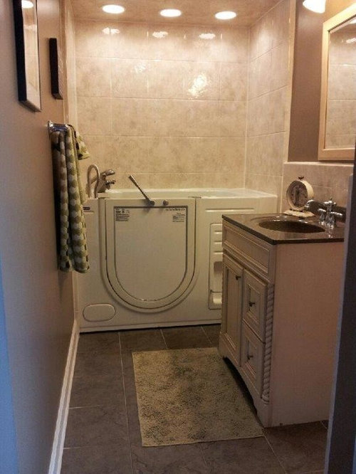 Small Walk In Tub Home Design Ideas, Pictures, Remodel and Decor