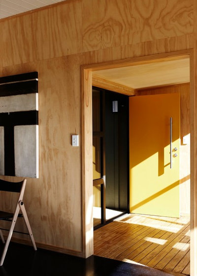 Contemporary Entrance by Strachan Group Architects