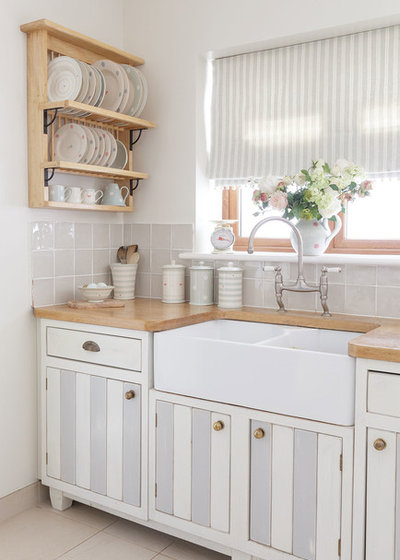Shabby-chic Style Kitchen by Susie Watson Designs