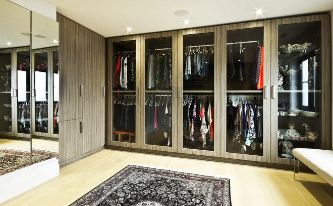 Modern Closet by Affecting Spaces