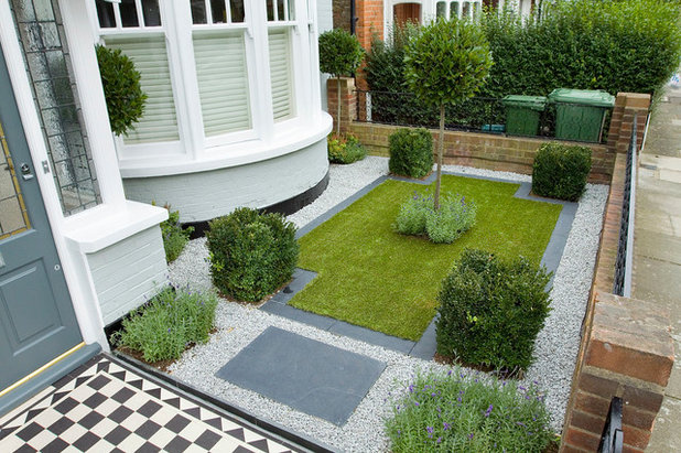 Contemporary Garden by The Garden Builders