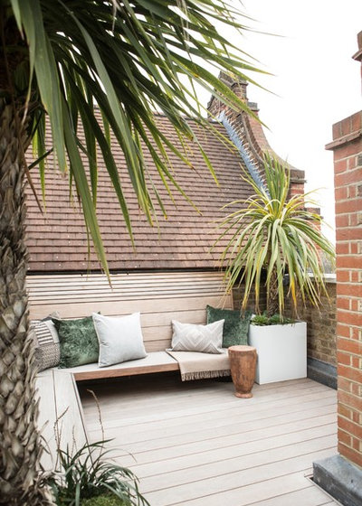 Contemporary Terrace & Balcony by Wickenden Hutley