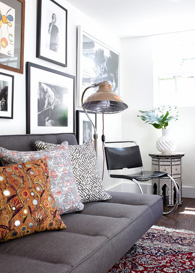 Traditional Home Office & Library by Lindsay Pennington Inc.
