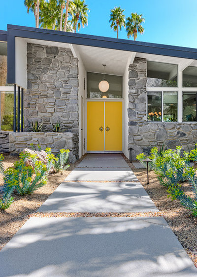 Midcentury Entry by H3K Design