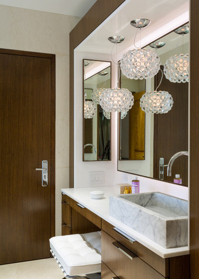 Moderno Cuarto de baño by Touzet Studio