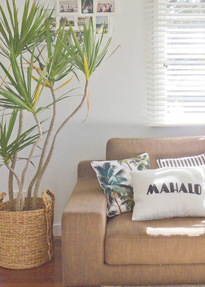 Coastal Living Room by Walk Among The Homes