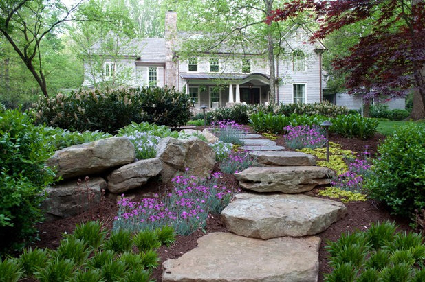 Traditional Landscape by Bruce Clodfelter and Associates