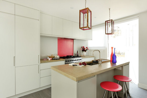 Contemporary Kitchen by Cue & Co of London