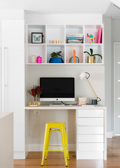 Contemporary Home Office by Kim Pearson Pty Ltd