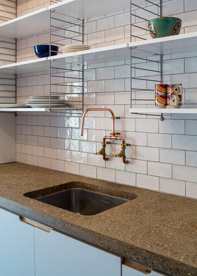 Contemporary Kitchen by Tsuruta Architects