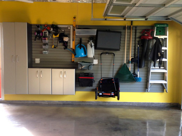 Midcentury Garage GARAGE