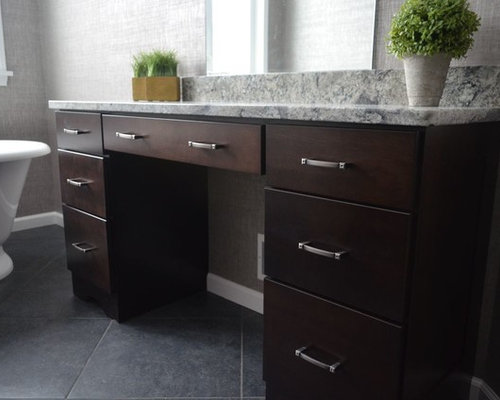Master Bathroom Vanity With Makeup Area Home Design Ideas, Pictures 