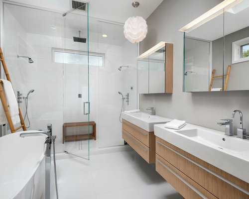 Contemporary Bathroom Design Ideas, Remodels & Photos with Light Wood ...