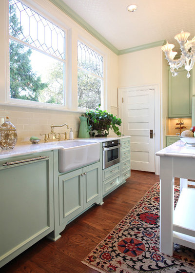 Traditional Kitchen by Garrison Hullinger Interior Design Inc.