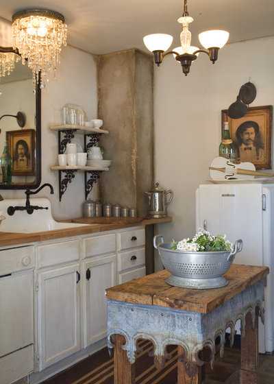 Shabby-chic Style Kitchen by Debbie Dusenberry, aka CuriousSofa.com