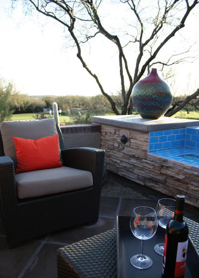 Southwestern Patio by Prideaux Design