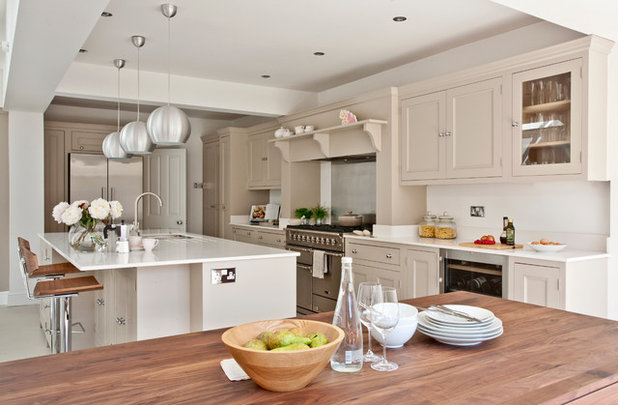 Contemporary Kitchen by A1 Lofts and Extensions