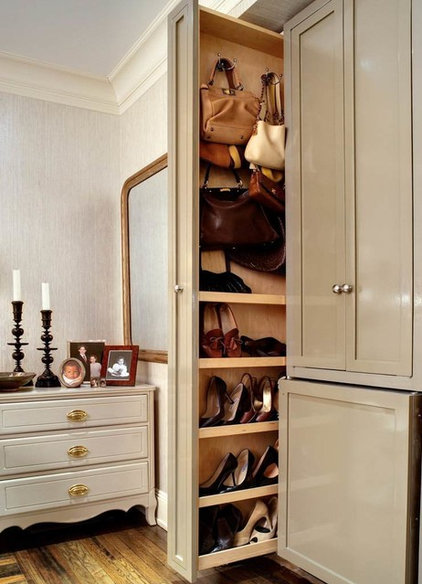 Transitional Closet by BHSDesign