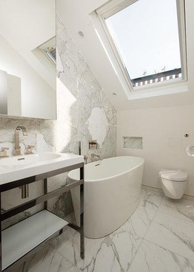 Contemporary Bathroom by as well as Architects
