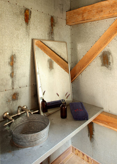 Industriel Salle de Bain by Studio Carver Architects, Inc.