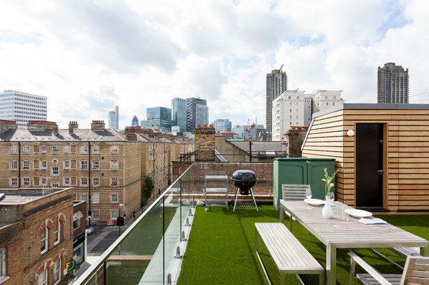 Contemporary Terrace & Balcony by Chris Snook