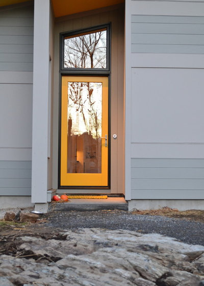 Contemporary Entrance by adaptdesign
