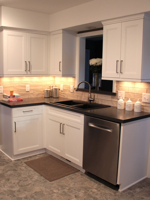 Medium Sized Kitchen Design Ideas, Renovations & Photos
