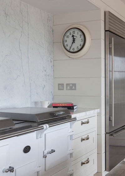 Transitional Kitchen by Stephen Graver Ltd