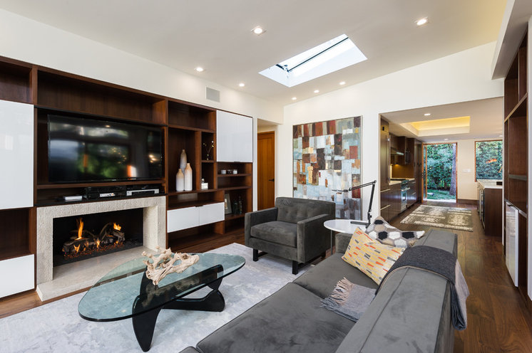 Modern Living Room by Kurt Krueger Architect