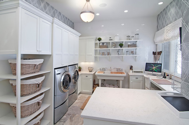 Traditional Laundry Room by 360-Vip Photography