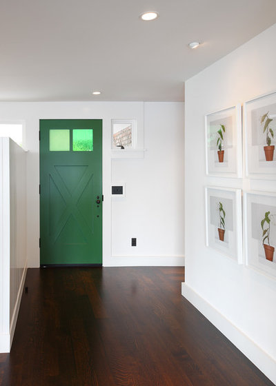 Transitional Entrance by Domestic Architecture