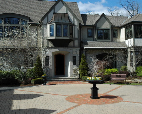 Courtyard Driveway Home Design Ideas, Pictures, Remodel and Decor