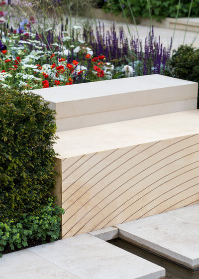 Contemporary Garden by Chris Snook