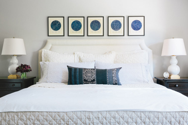 Классический Спальня by Amanda Teal Design