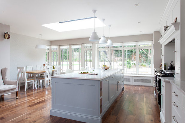 Modern  by Richard Burke Design