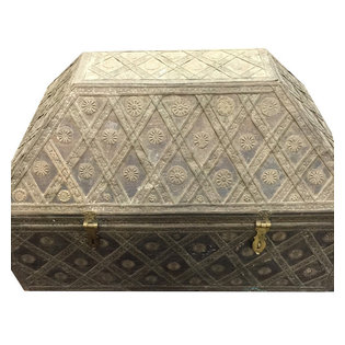 Mogul Interior - Wooden Jewelry Box Treasure Chest Boxes Ntricate Hand Carving - This beautifully crafted jewelry box is made from India.