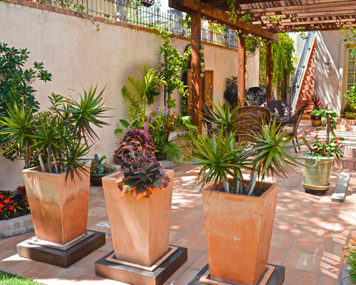 Patio Planters And Pots Home Design Ideas, Pictures, Remodel and Decor