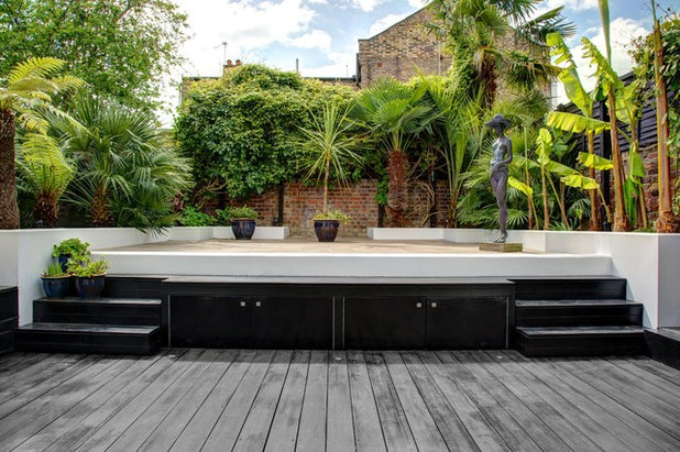 Traditional Patio by Landmark Lofts